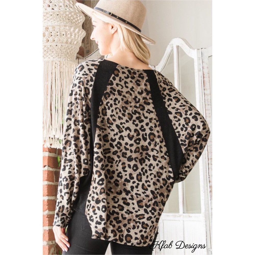 LAST 1! Super Soft Animal Print Detail Relaxed Fit Slit Sides Detail Top! - Picture 7 of 7